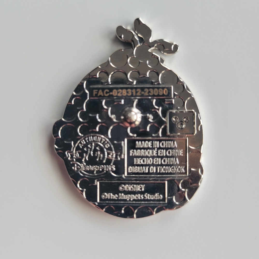 Muppets; Gonzo Disney Pin! - Picture 2 of 2